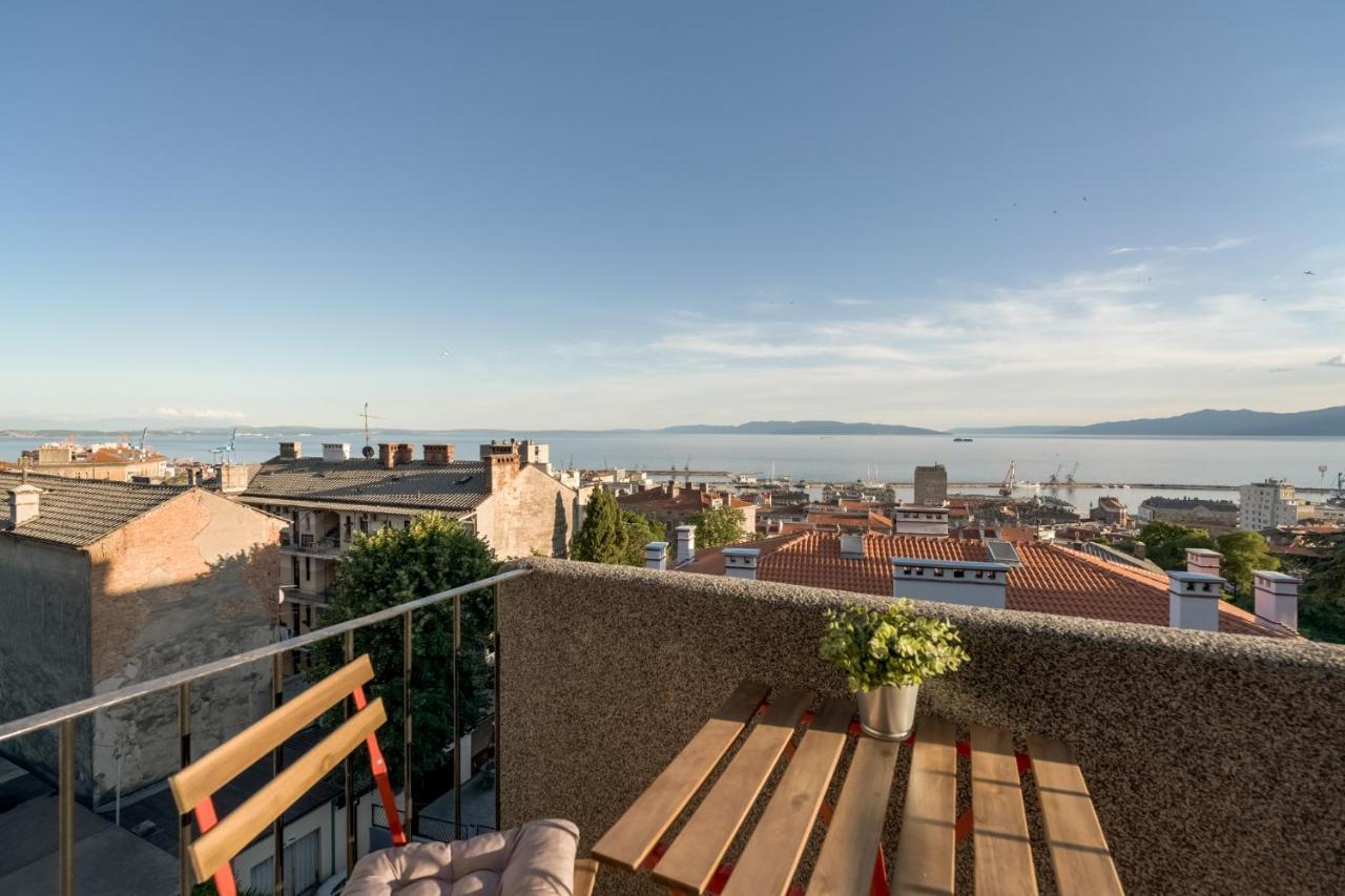 Port Apartment Rijeka Luaran gambar